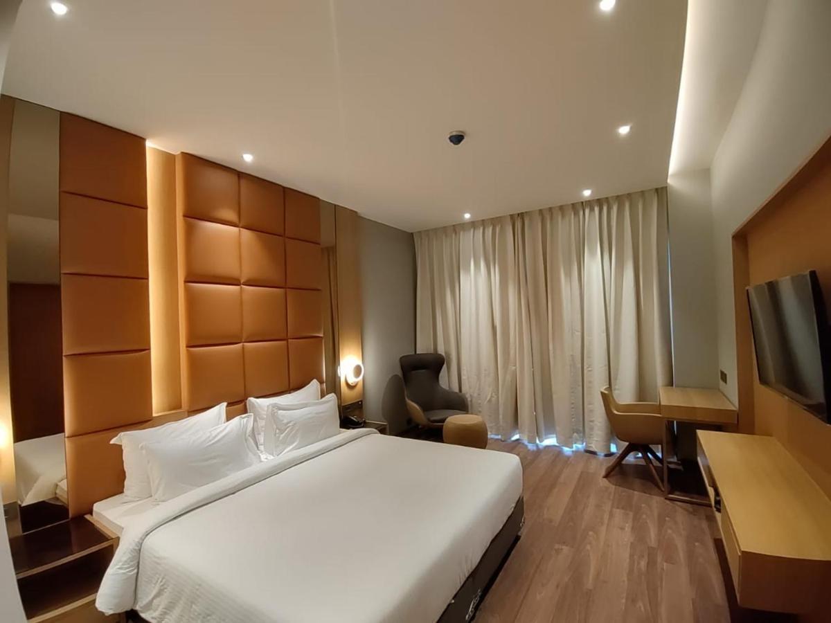 Hotel Damson Plum à Lucknow Extérieur photo