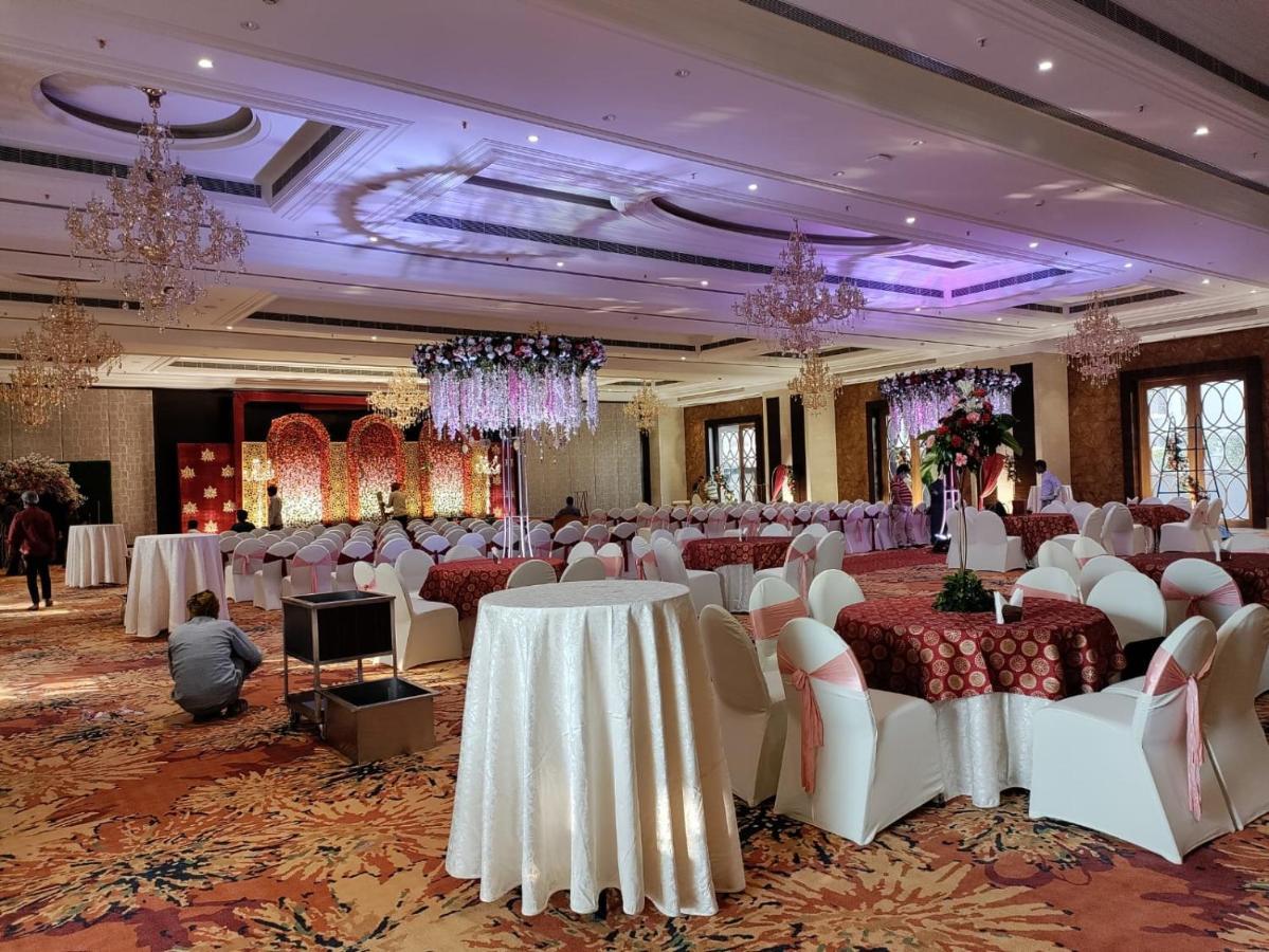 Hotel Damson Plum à Lucknow Extérieur photo