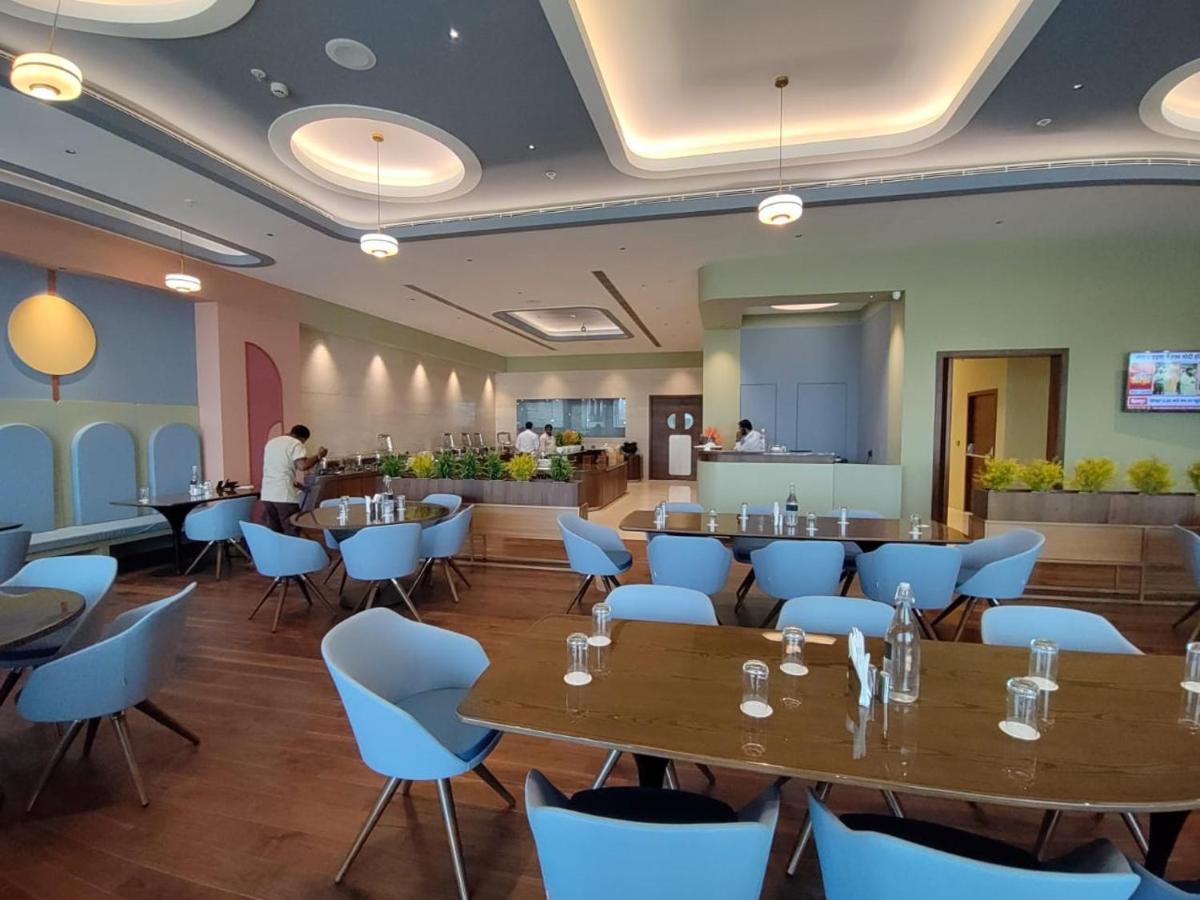 Hotel Damson Plum à Lucknow Extérieur photo